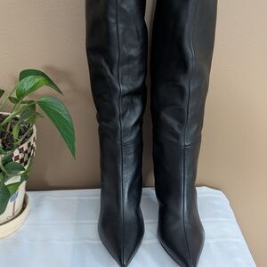 Steve Madden Black Leather Heeled Boots. Size 9.5.